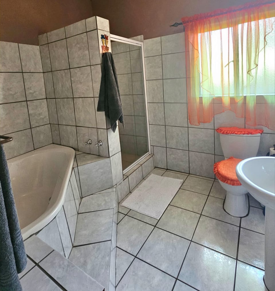 Room 7 BR